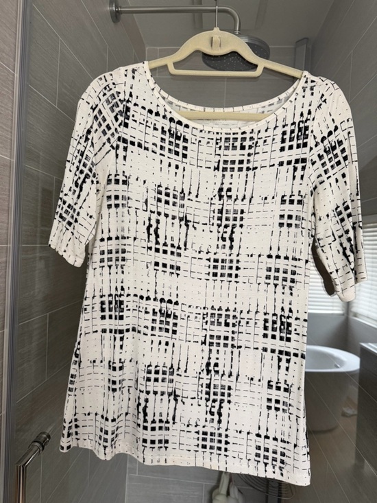 Apt. 9 Tops - Apt. 9 Black & White Grid Print Short Sleeve Top